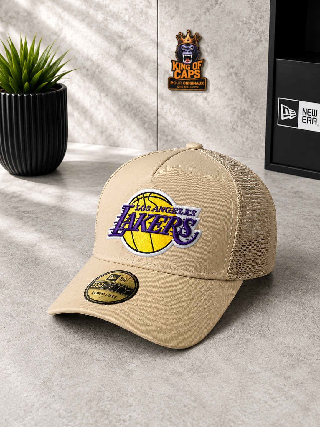 LA Lakers trucker — photo 1