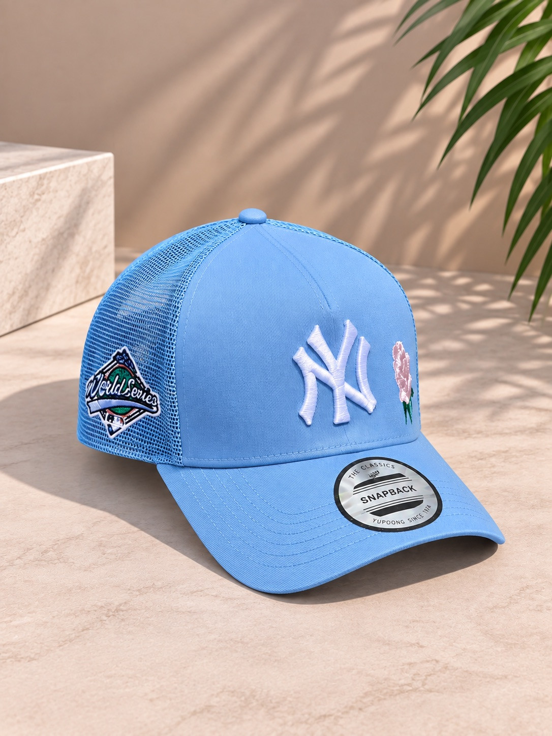 NY Yankees trucker — photo 1