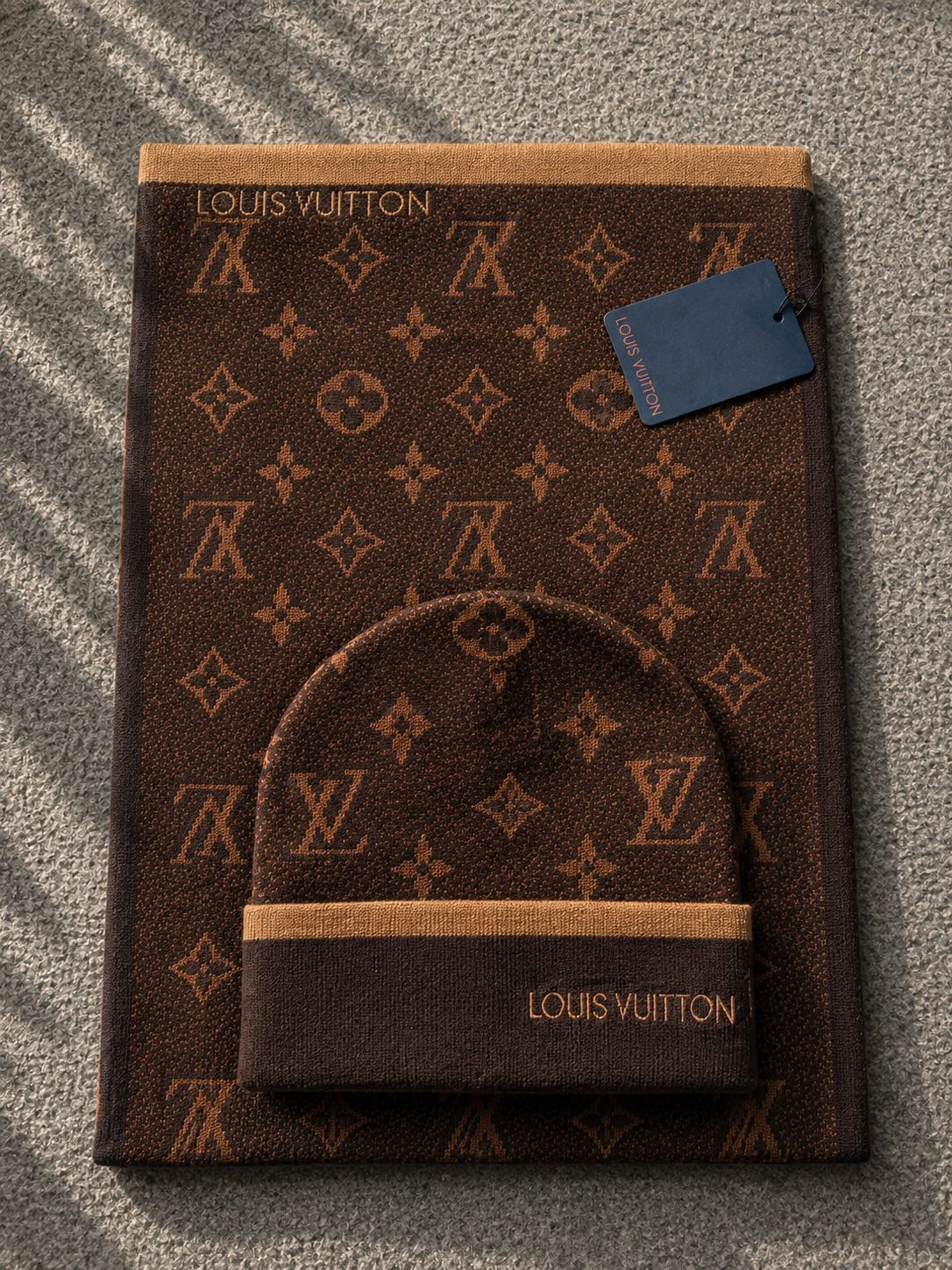 Écharpe & bonnet Louis Vuitton — photo 1
